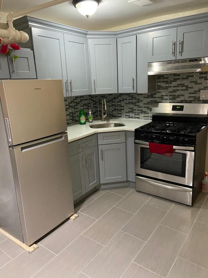 A Private In Queens Guest house