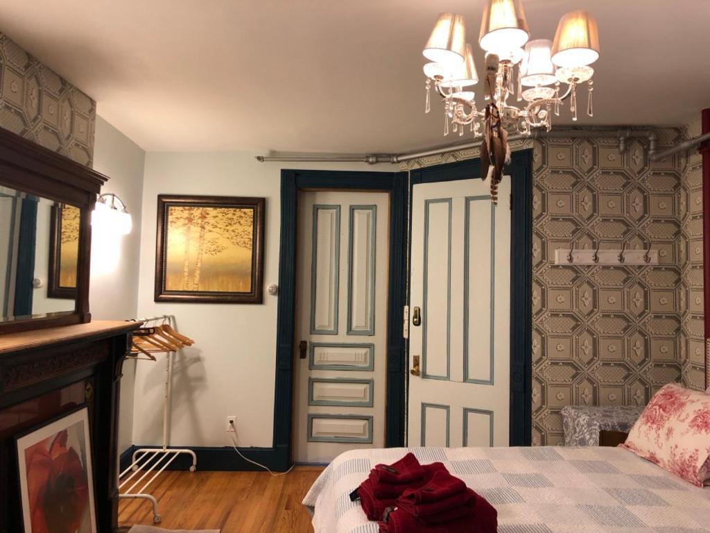 Northern Lights Mansion Bed & Breakfast 4*