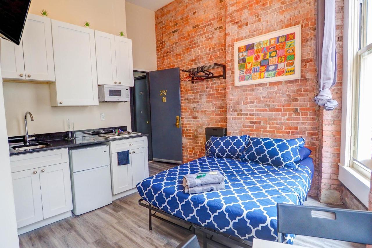 Hello Broadway * New York