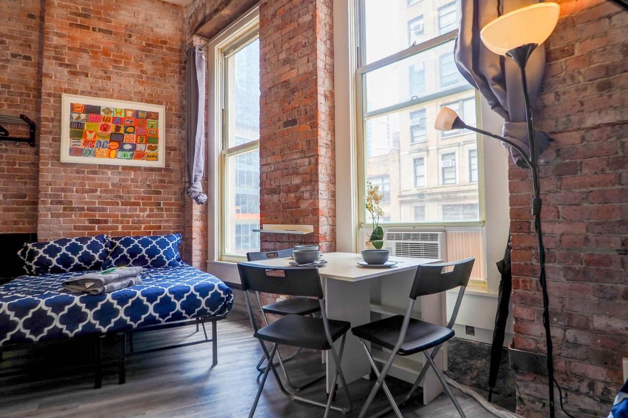 Apartment Hello Broadway