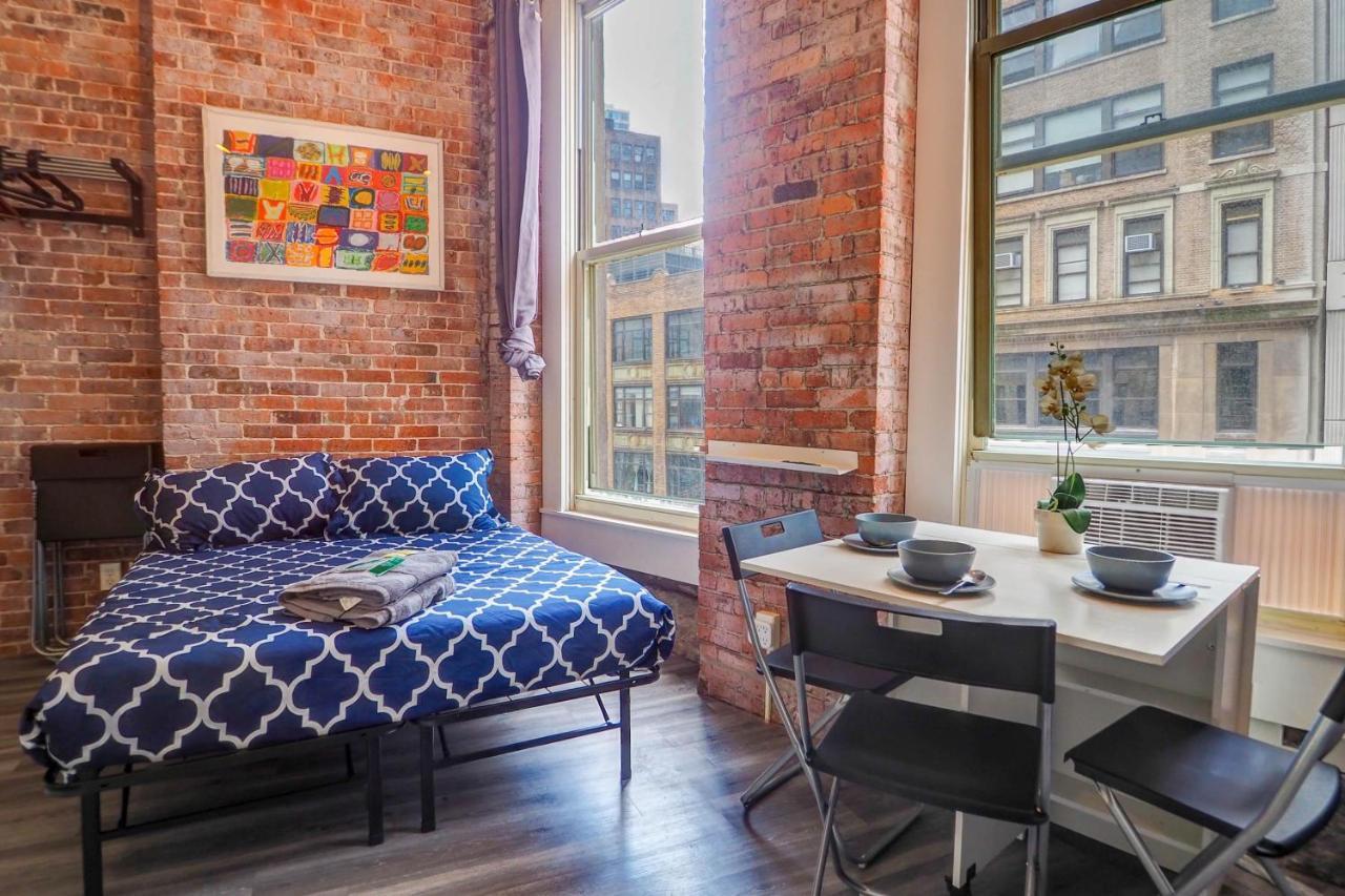 Hello Broadway * New York