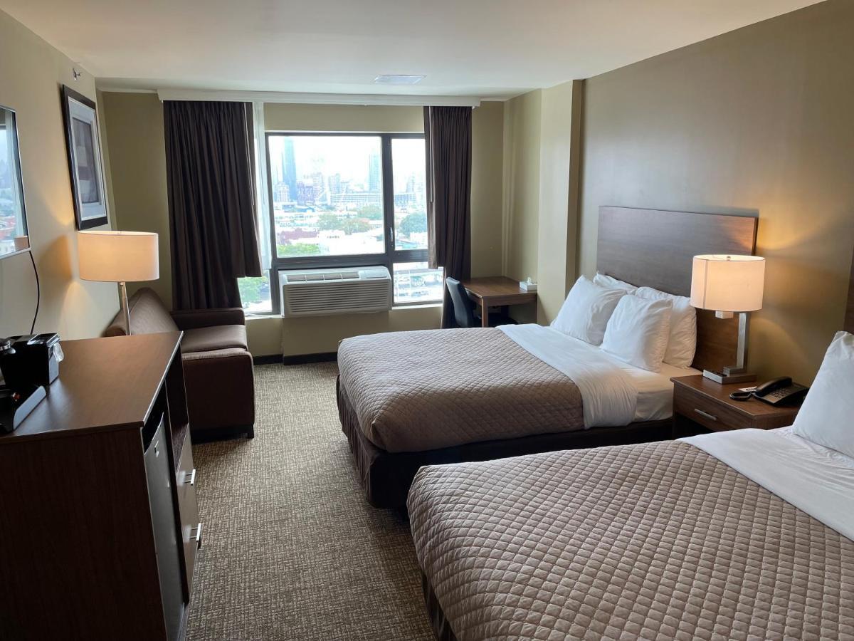 Hotel Astoria Delancy & 3*