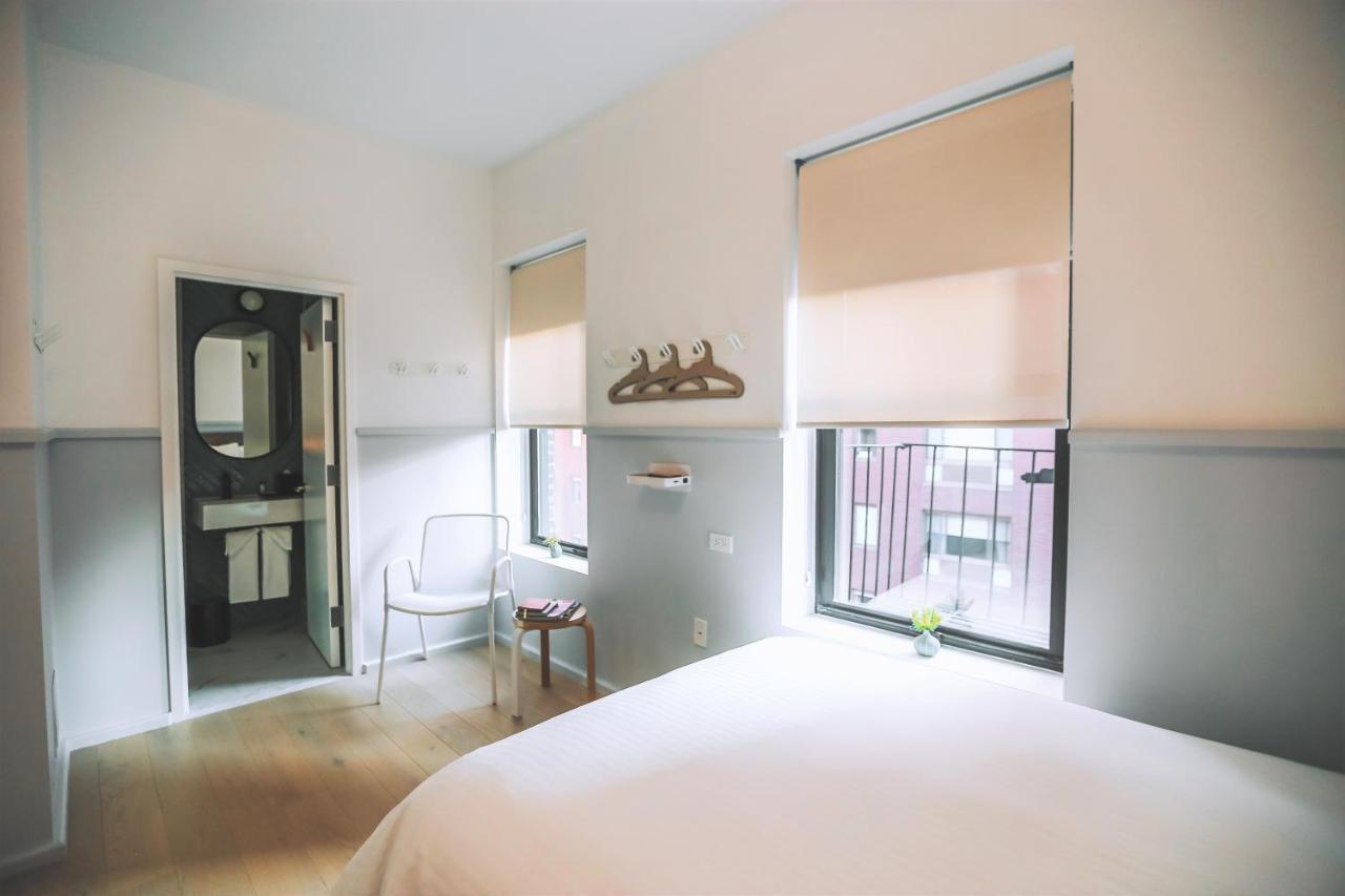 Washington Jefferson At Times Square 3*