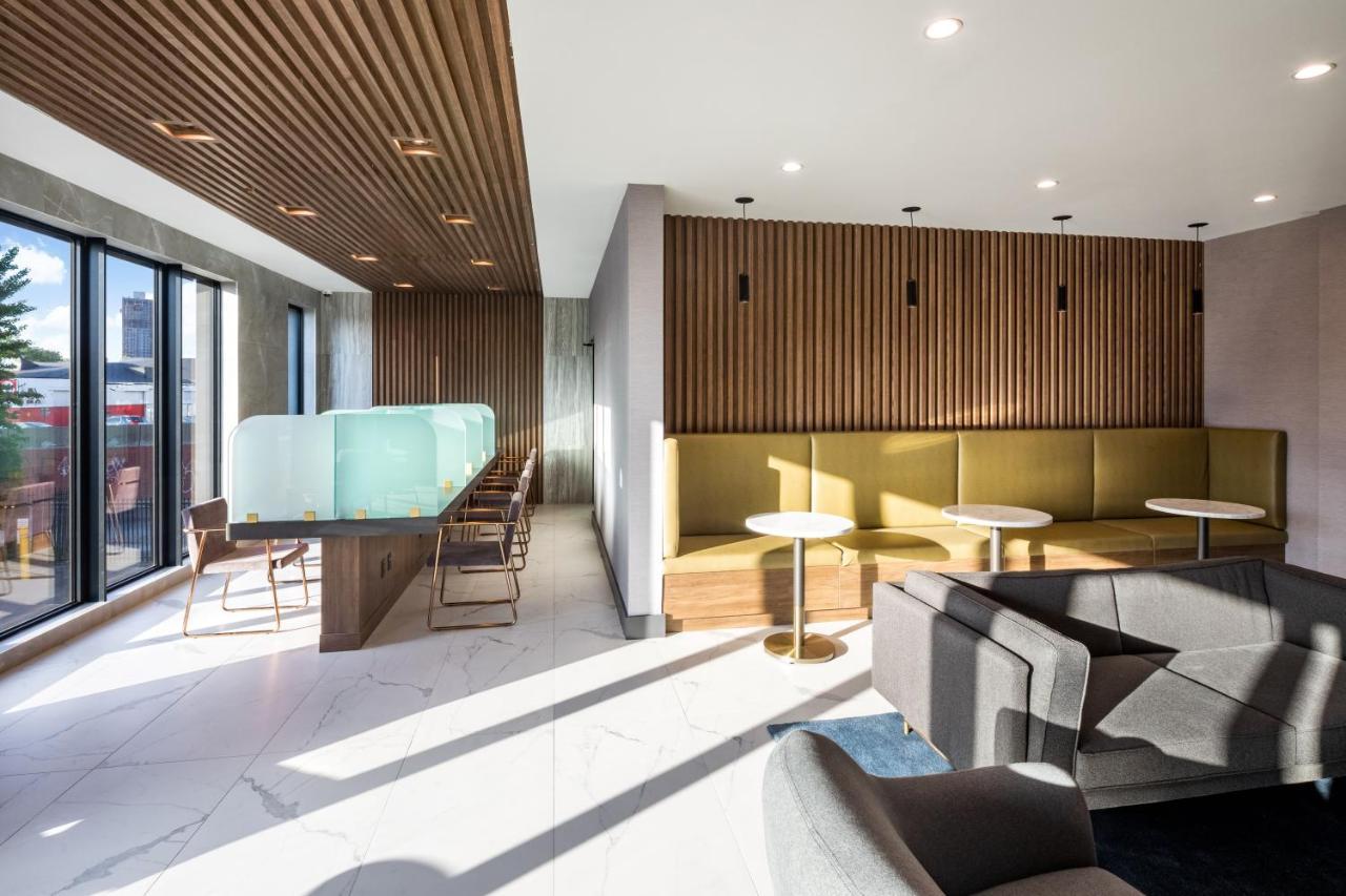 Global Luxury At The Arches Hotel New York