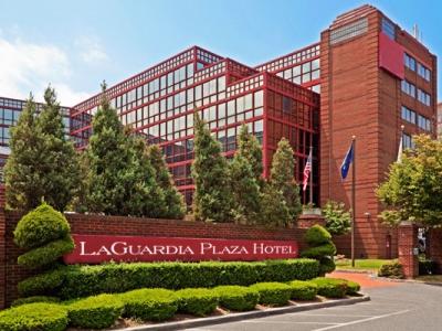 Doubletree By Hilton New York-laguardia