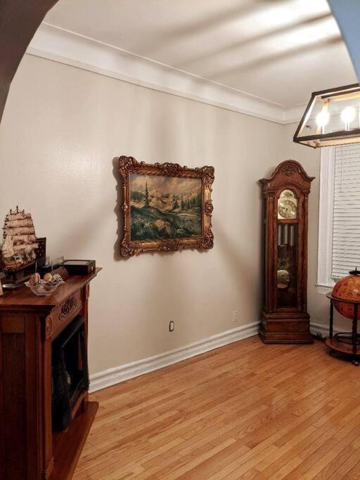 Apartment Discover your hidden Van Gogh! *