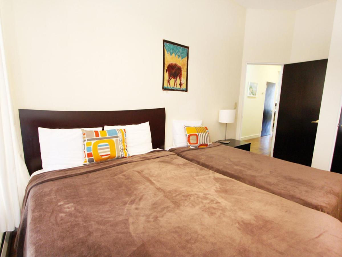 Clayton.1 Apartment