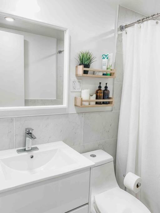 Luxury With Backyard + Close Transportation Apartment New York