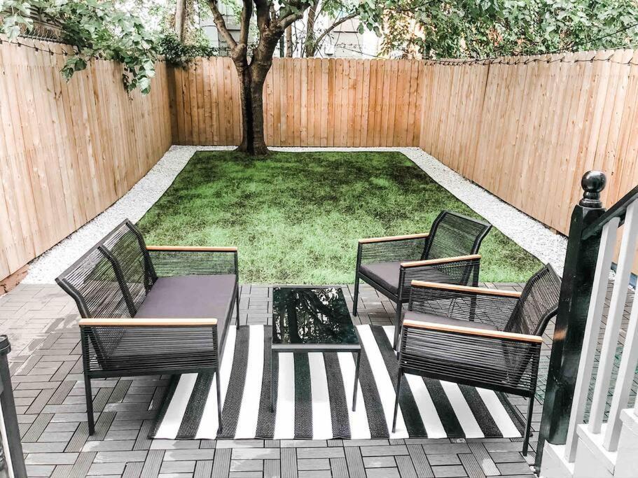 Luxury With Backyard + Close Transportation * New York