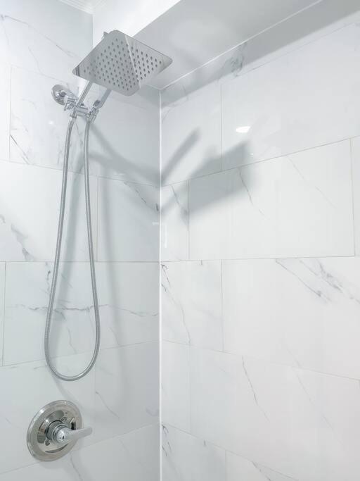 Luxurious Near Laguardia & Jfk