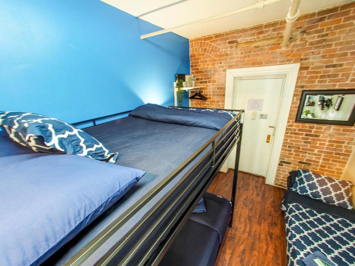 Apartment Hello Broadway