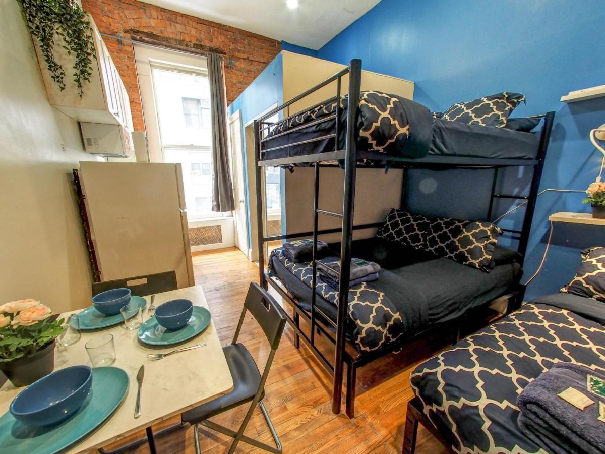 Hello Broadway Apartment