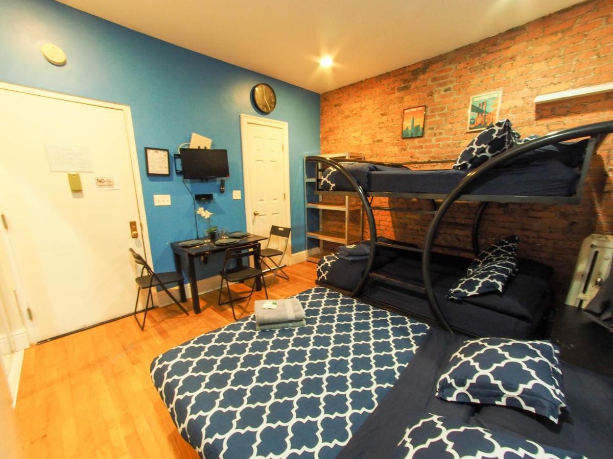 Hello Broadway Apartment