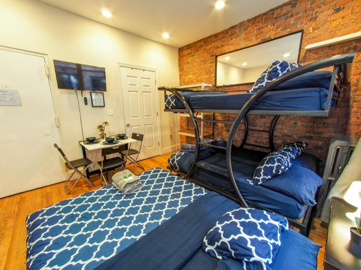 Hello Broadway Apartment