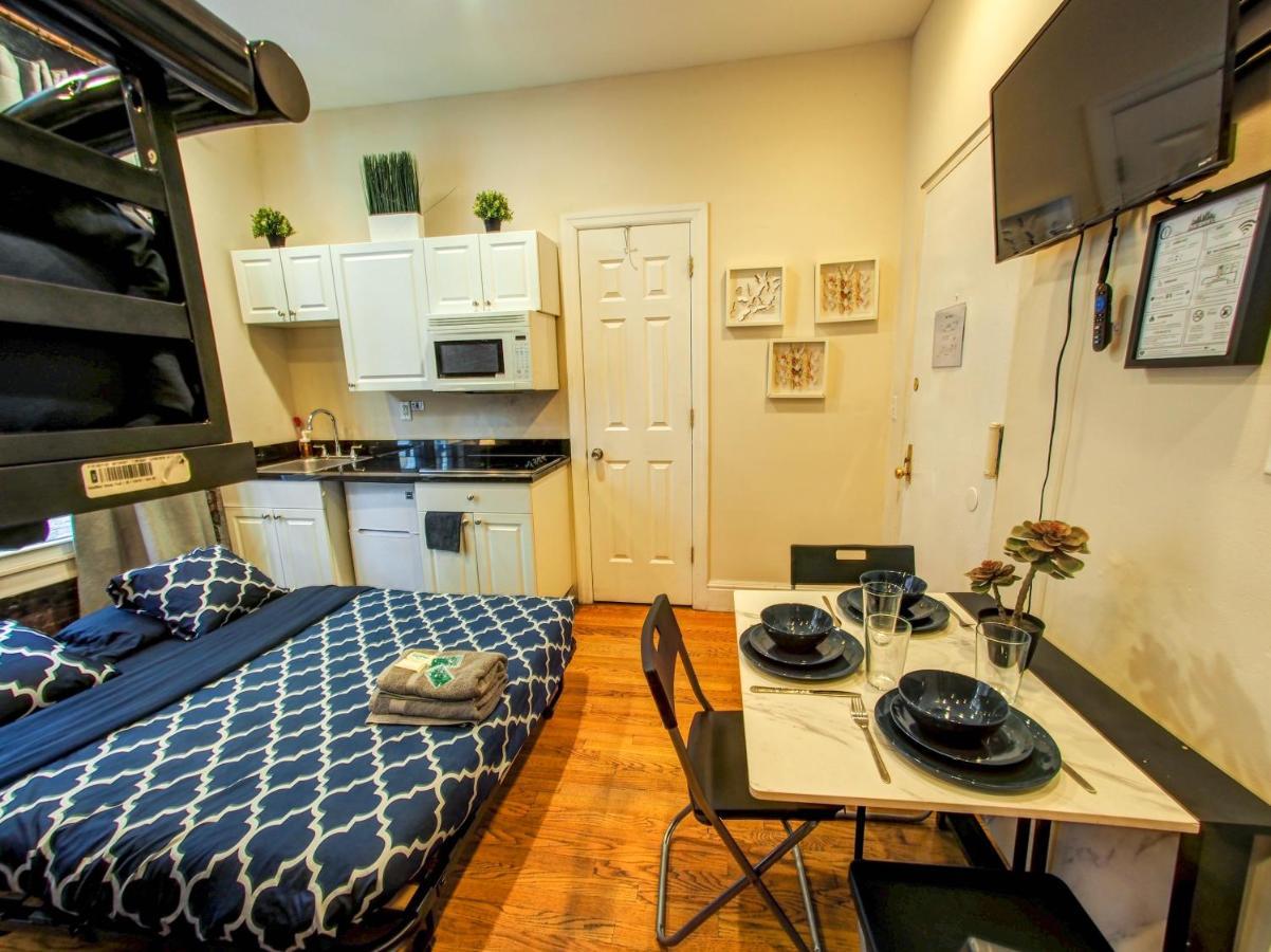 Hello Broadway Apartment