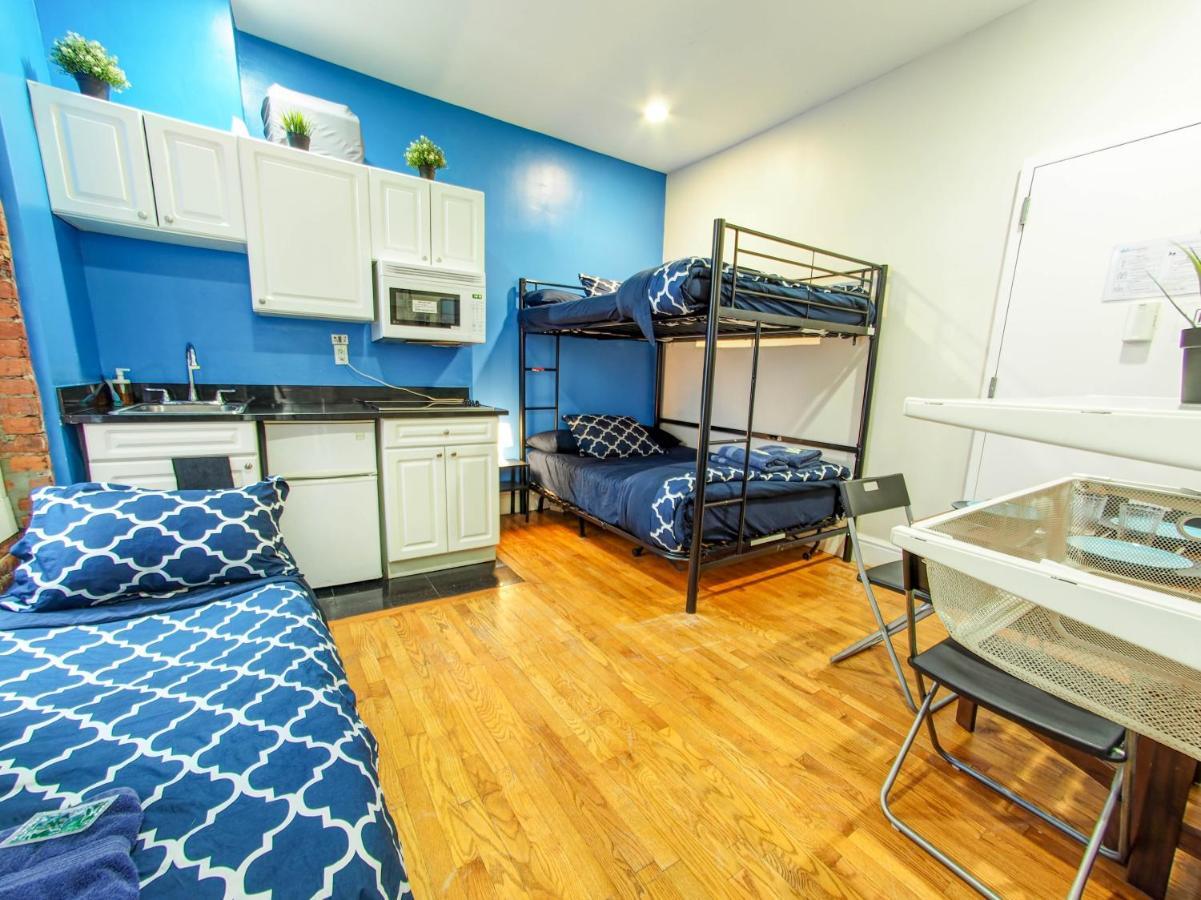 Hello Broadway Apartment