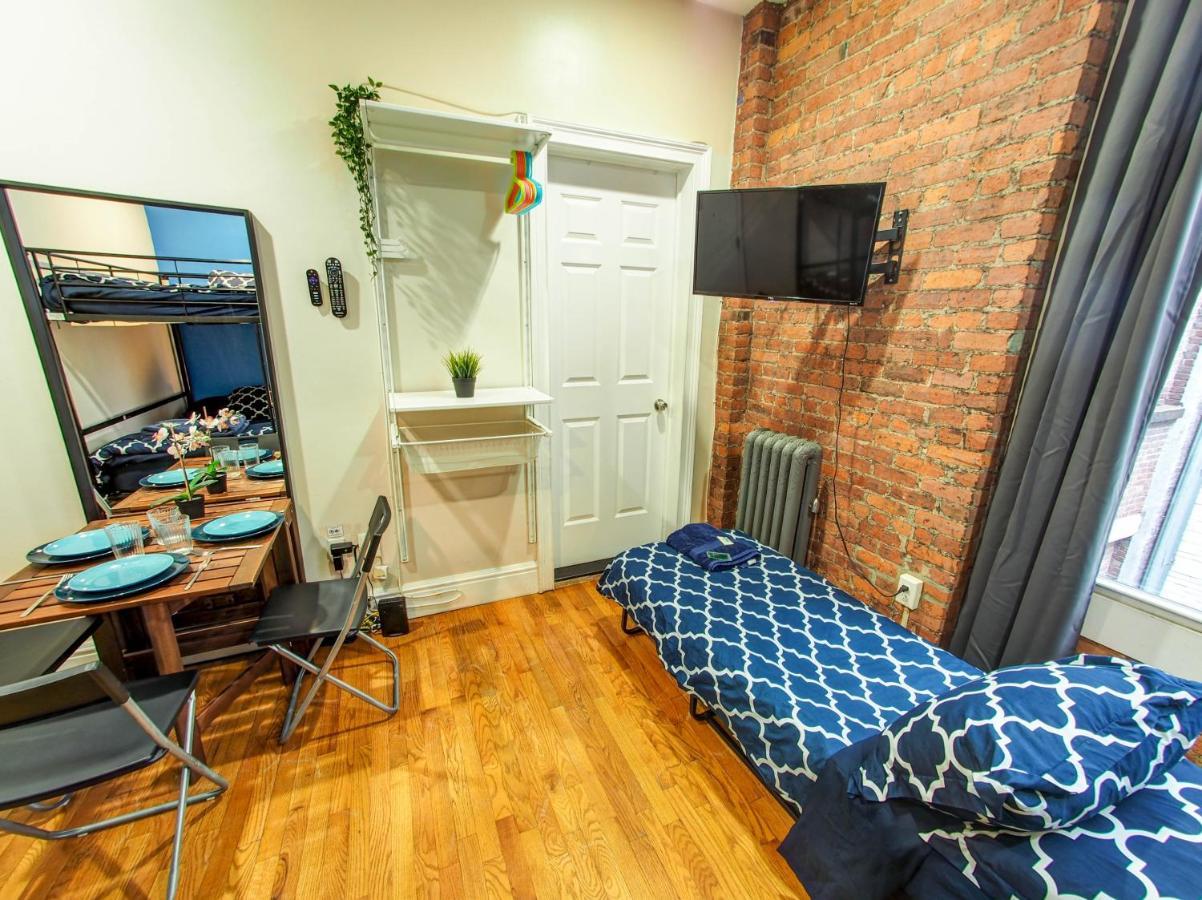 Hello Broadway * New York