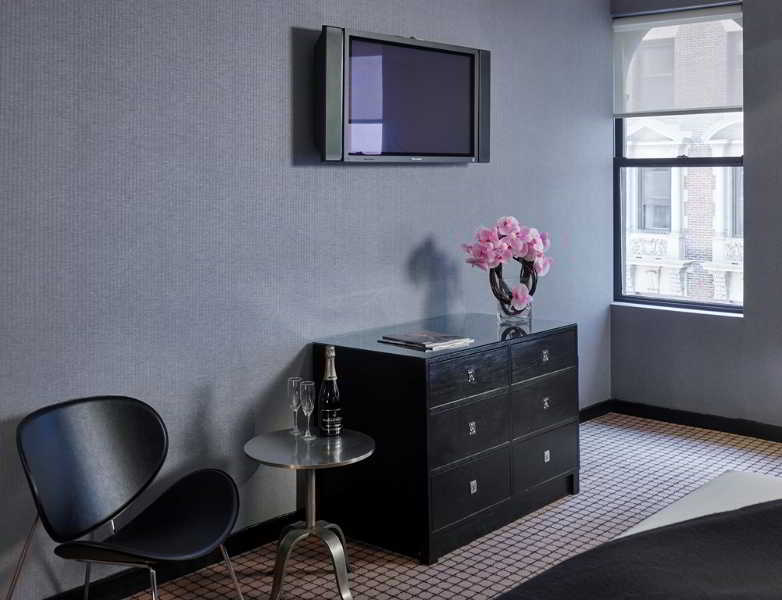 Night By Sb At Times Square Hotel