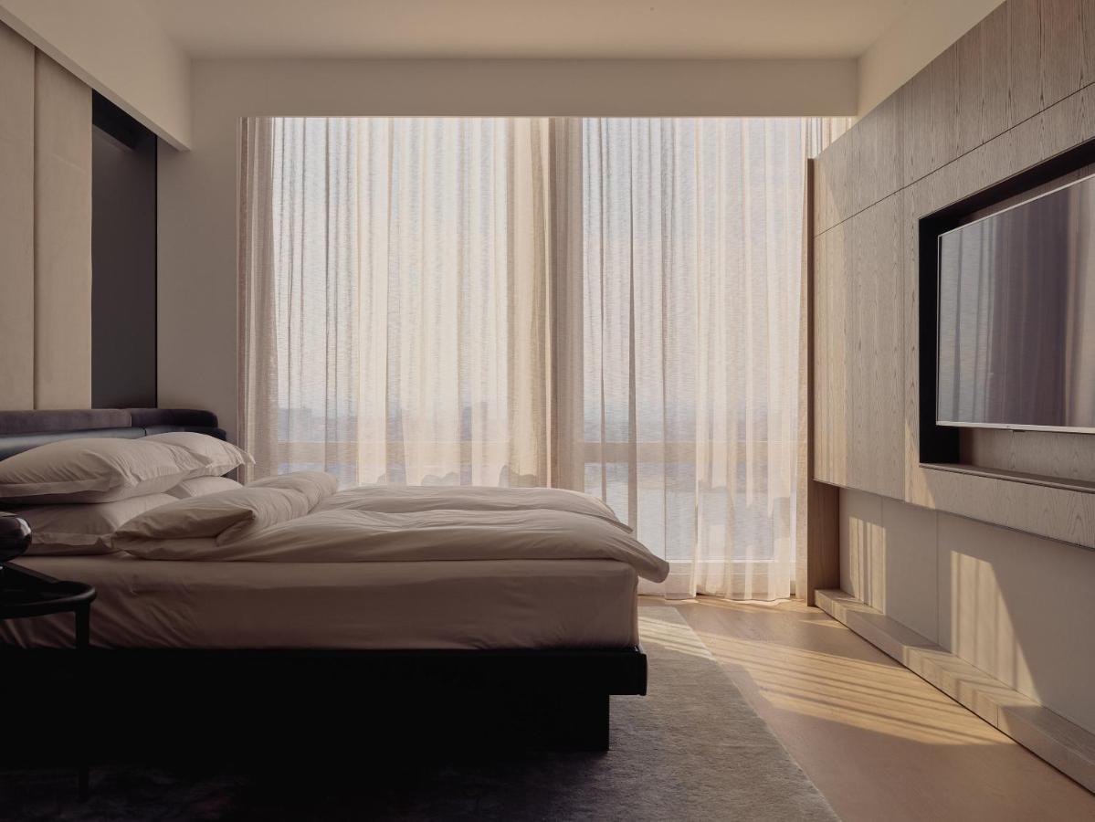 Equinox 5*