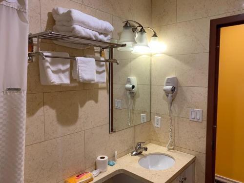 Knights Brooklyn Sunset Park 3*