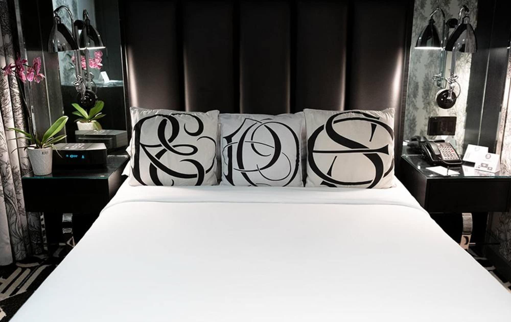 Night By Sb At Times Square 4*