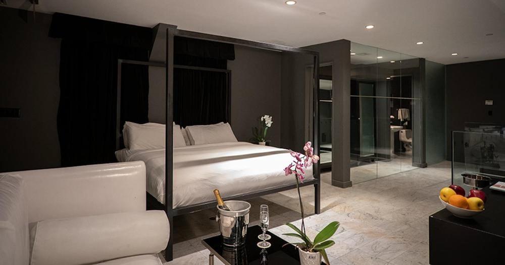 Hotel Night By Sb At Times Square