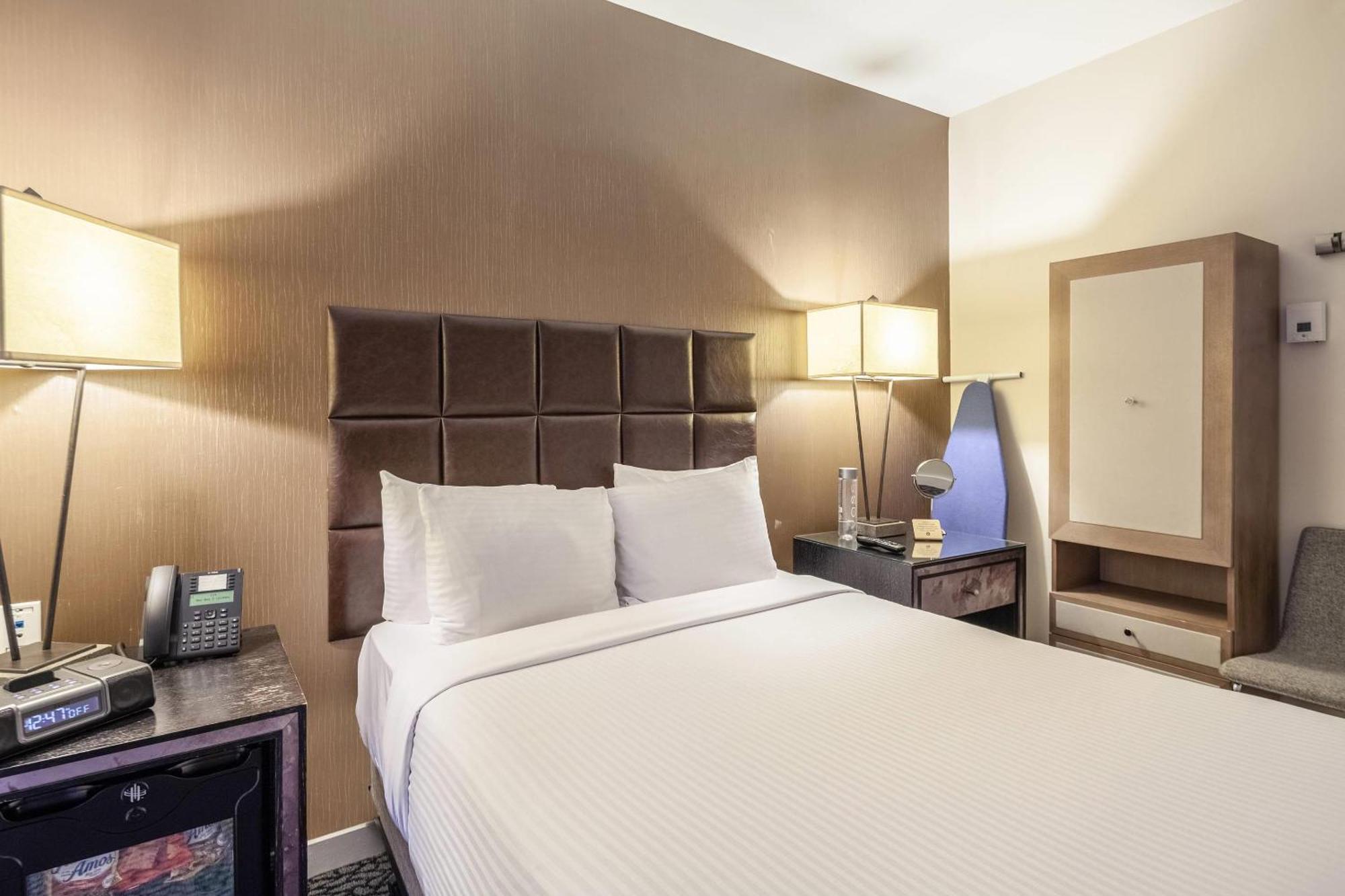 The Historic Blue Angel Lexington Ave, An Ascend Collection 3* New York