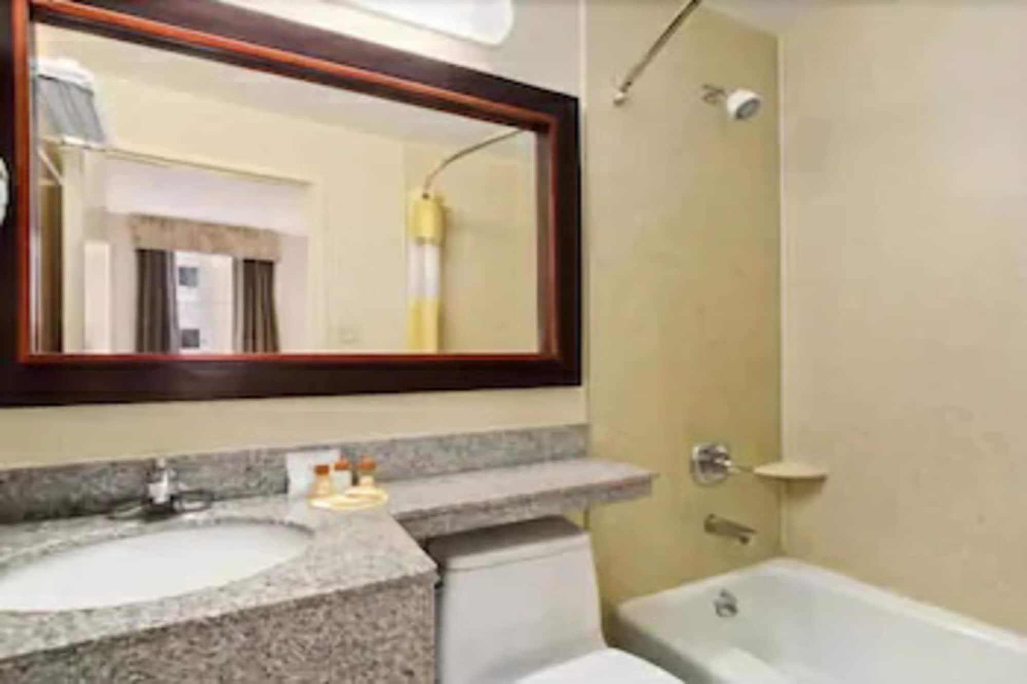 Days By Wyndham Long Island