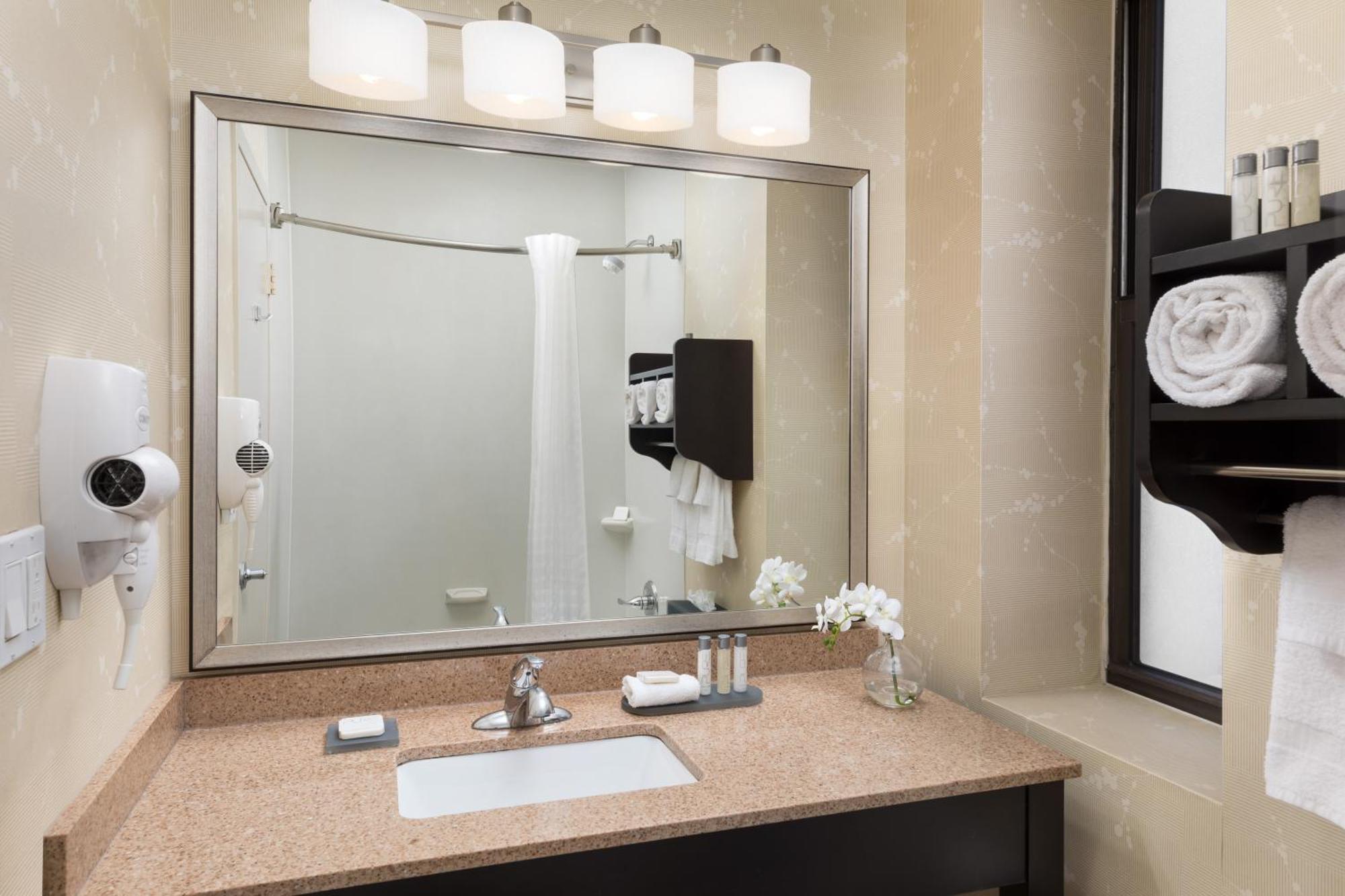 The At Fifth Avenue Hotel 3*