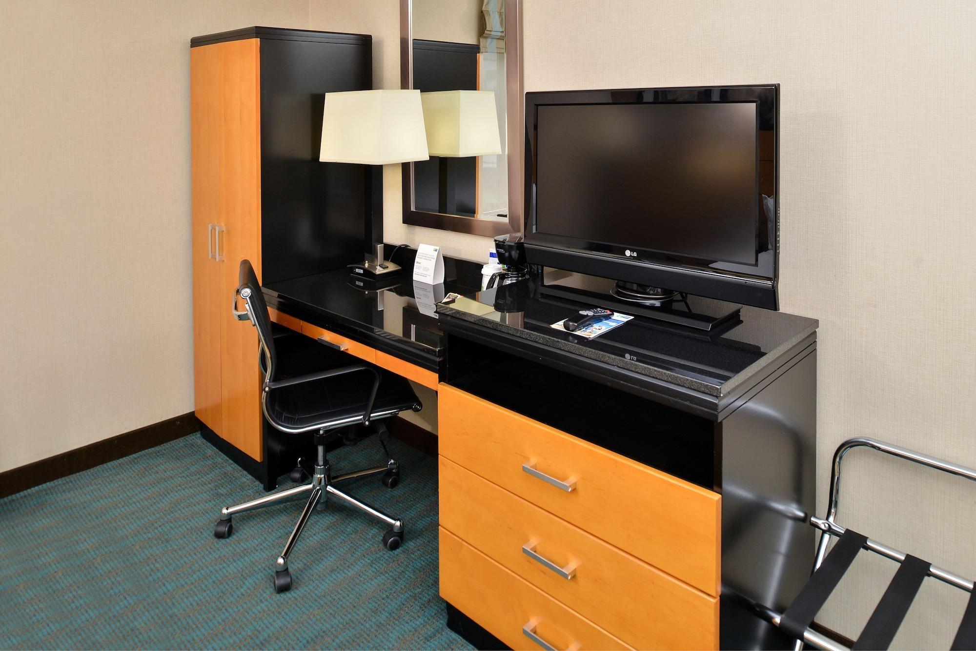 Express Kennedy Airport, An Ihg 3*