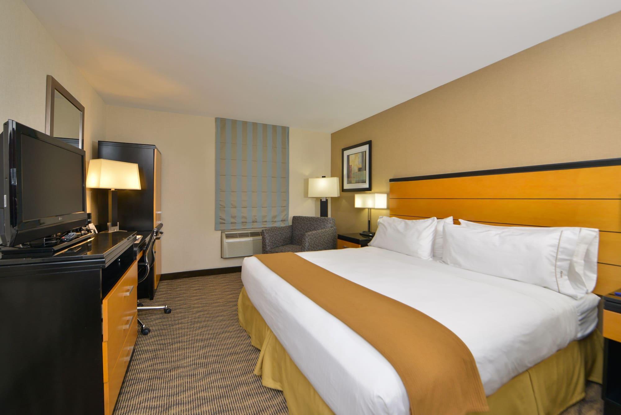 Hotel Express Kennedy Airport, An Ihg New York