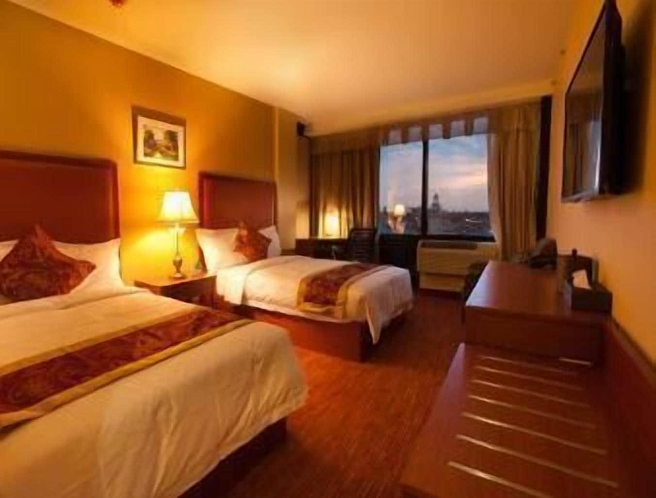 Ramada By Wyndham Flushing Queens Hotel