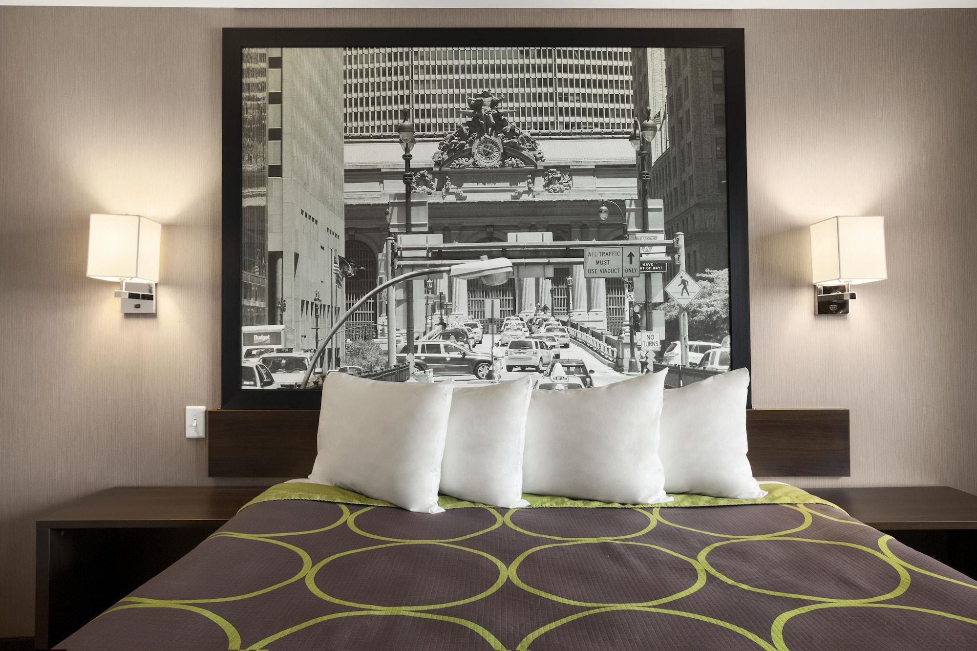 Super 8 Bronx 2* New York