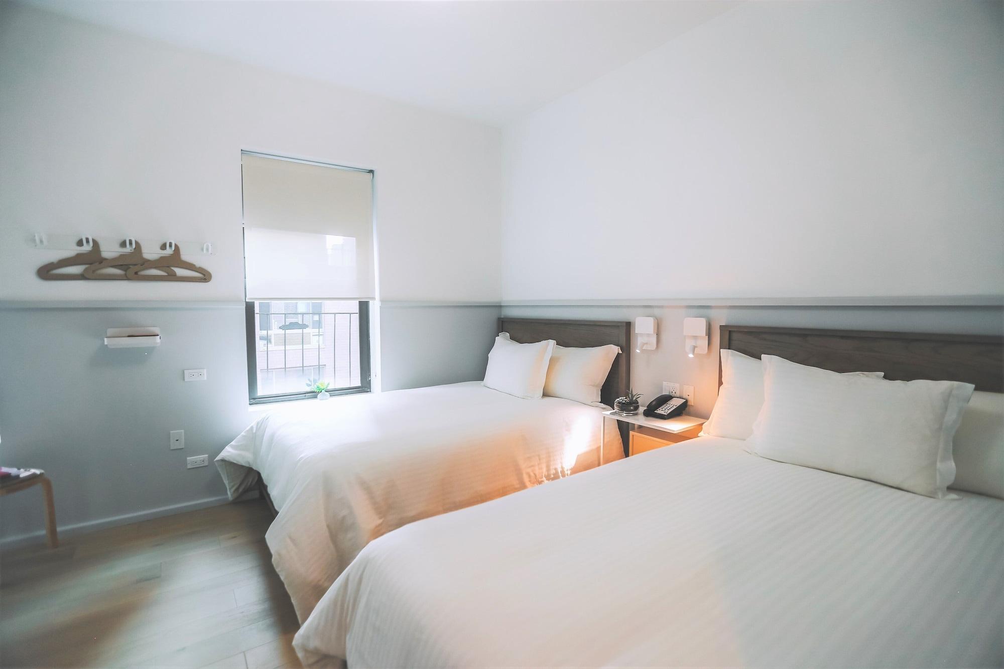 Washington Jefferson At Times Square New York