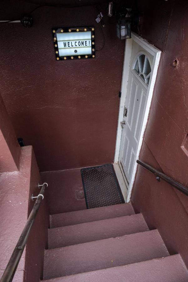 Elegant 2 Bedroom W Modern Amenities Appartement *