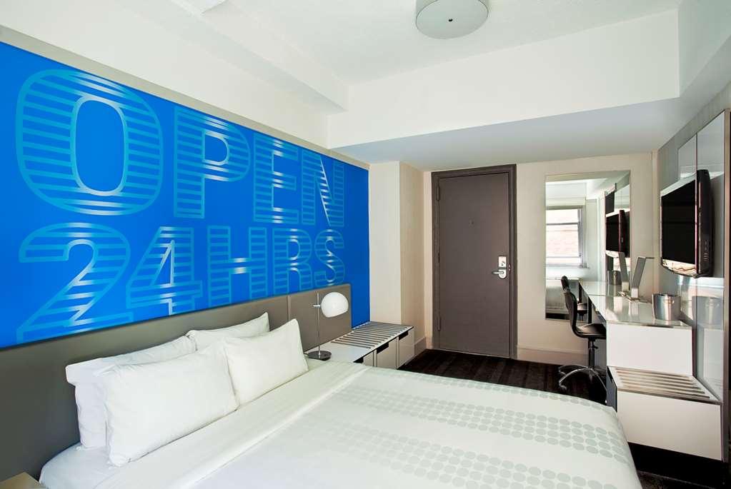 Hotel Row Nyc At Times Square