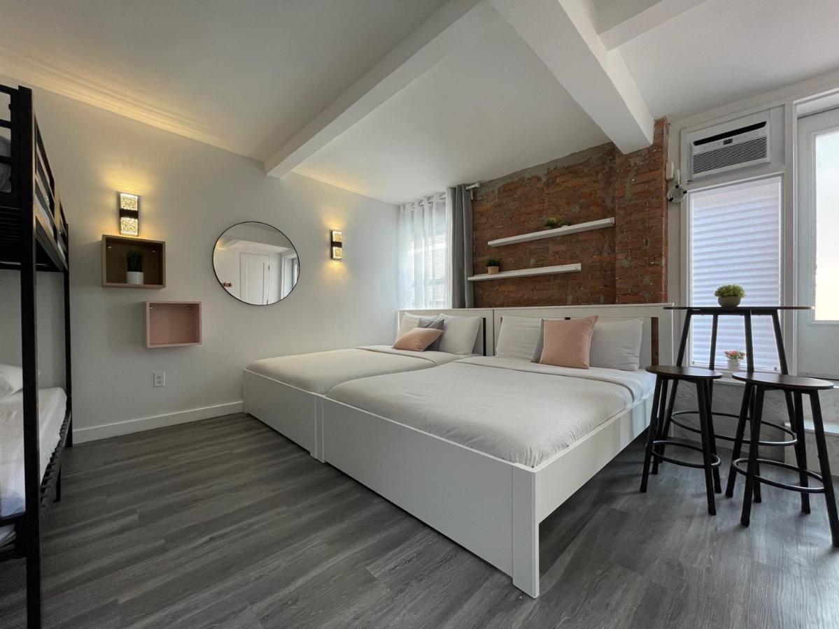 Apartment And The City, Empire State Building