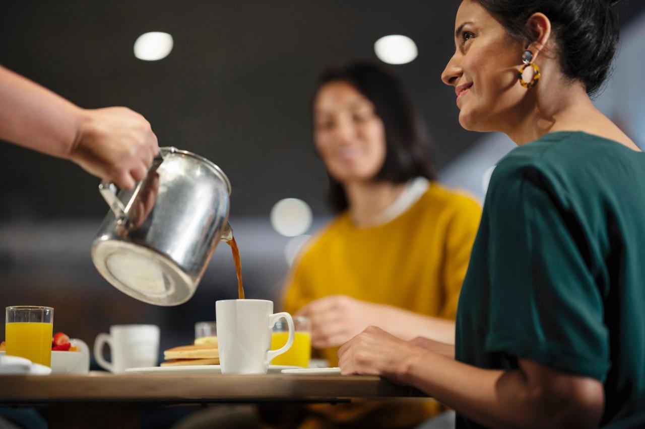 Lic - Laguardia West, An Ihg New York