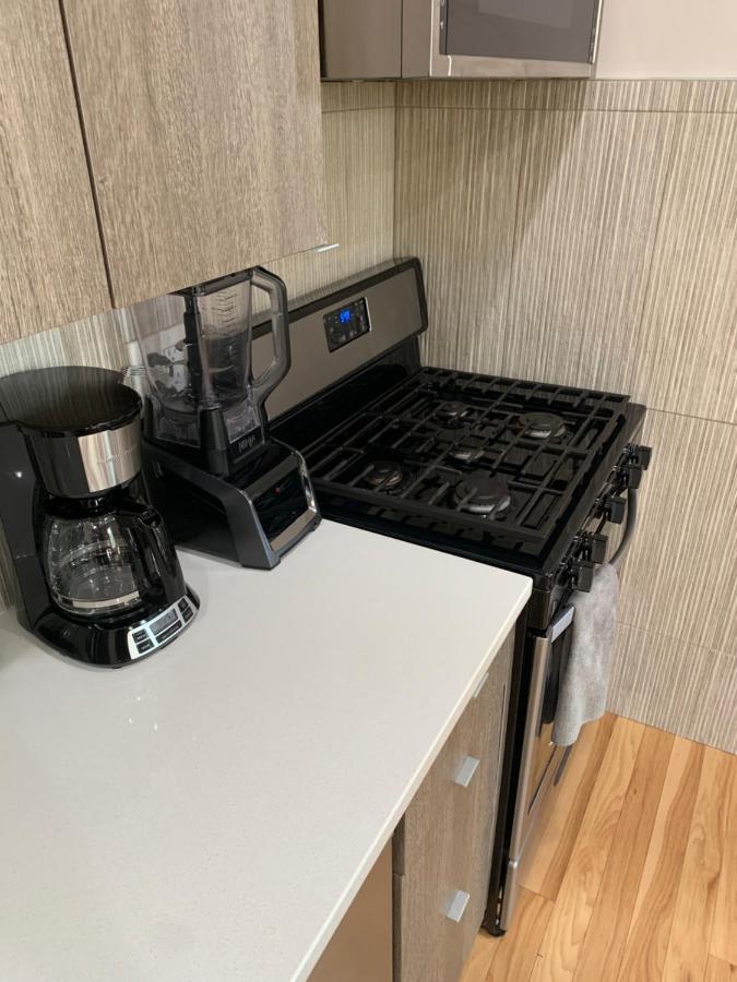 Urban Jungle Oasis In Queens! Homestay *