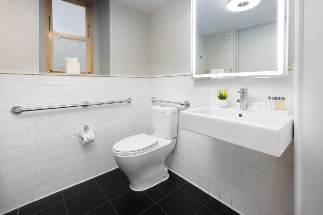 Hotel Row Nyc At Times Square New York