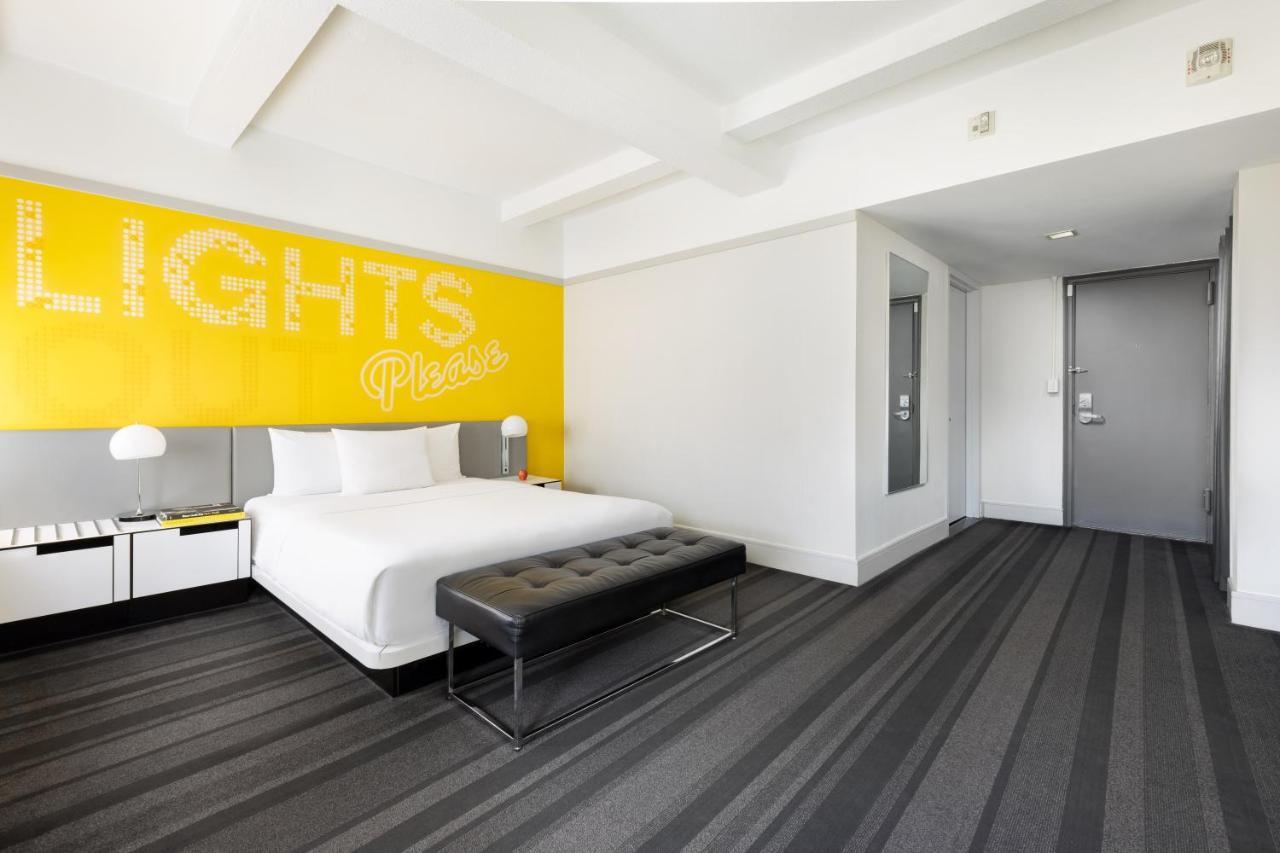 Row Nyc At Times Square New York