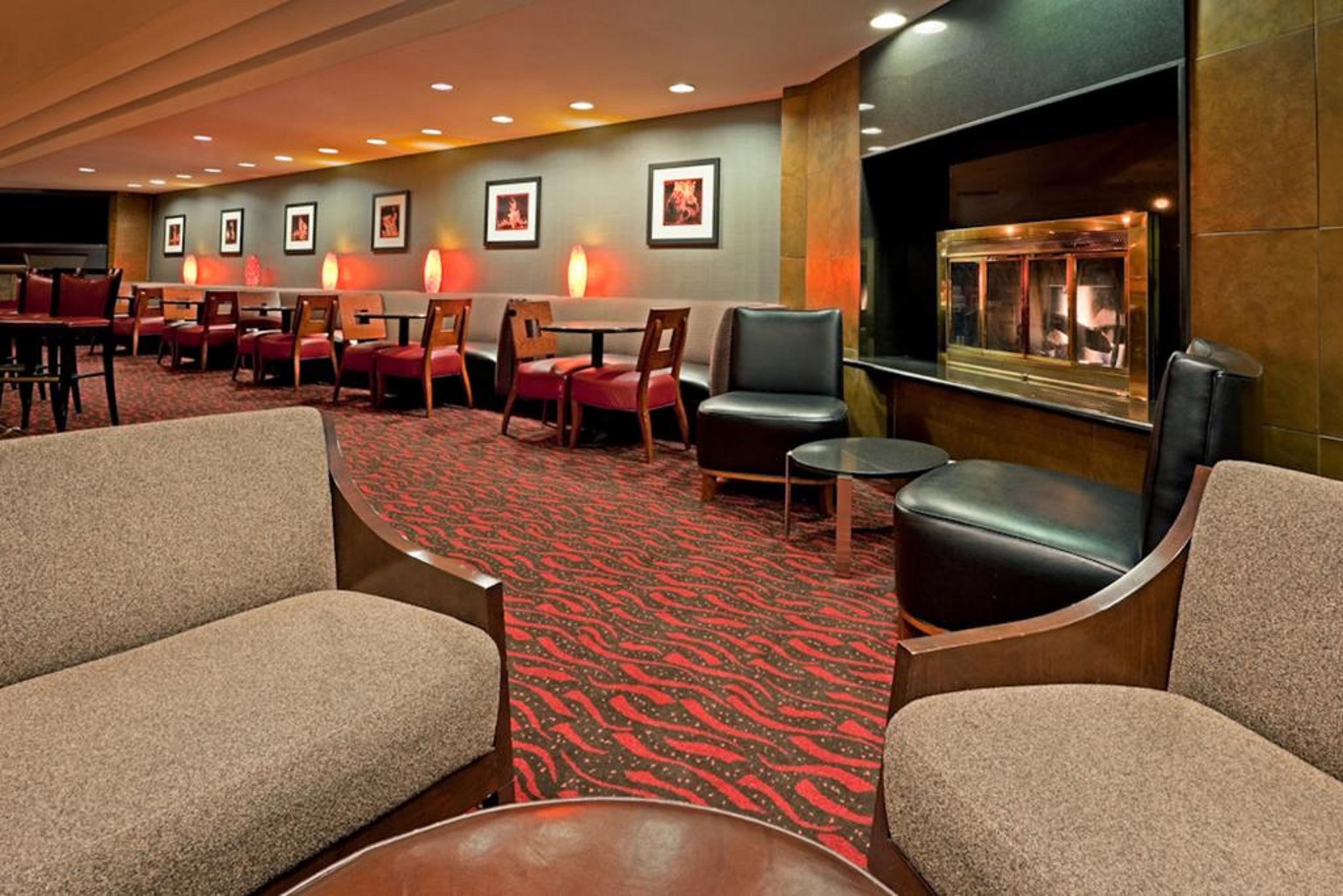 Doubletree By Hilton New York-laguardia Hotel