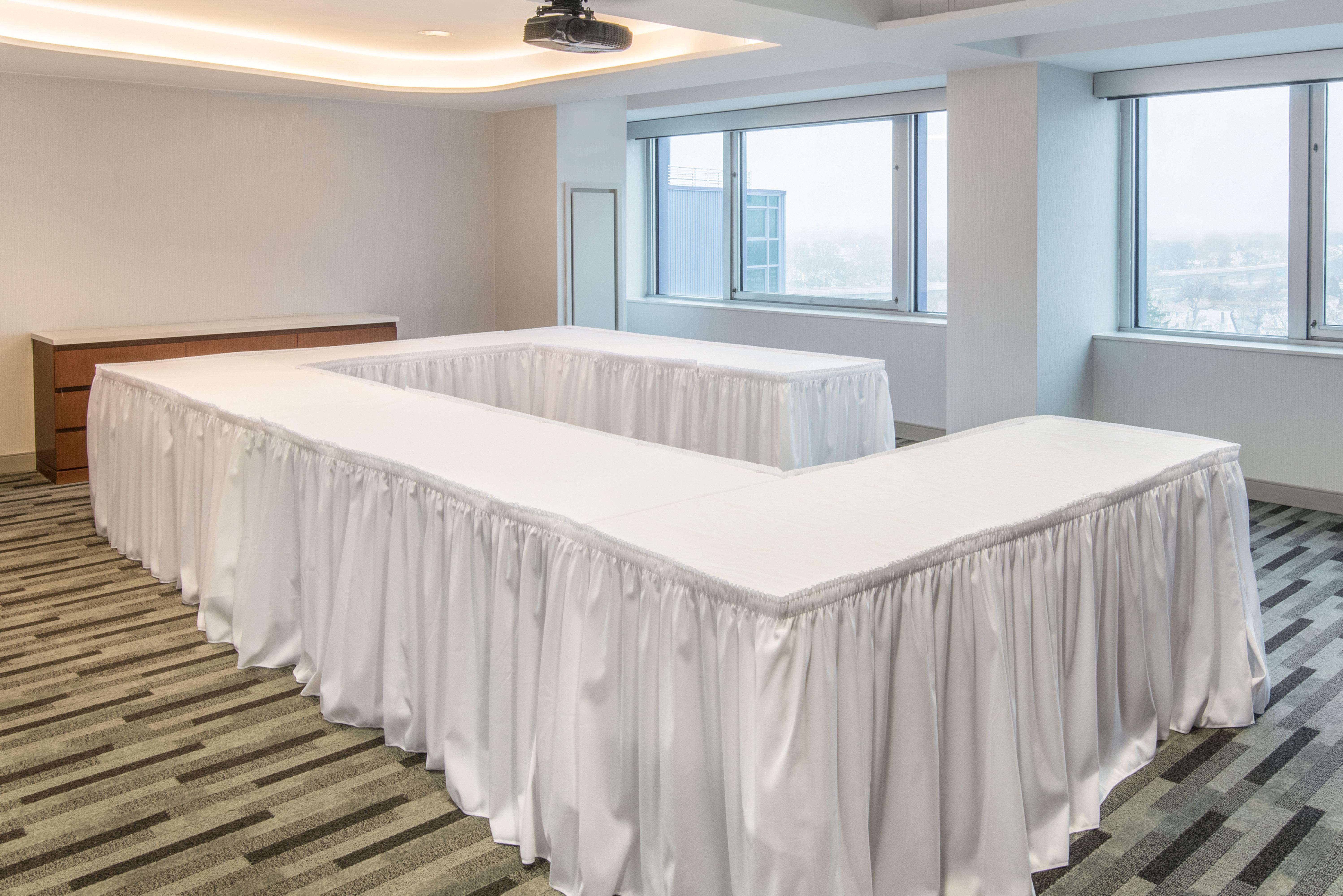 Hotel Crowne Plaza Jfk Airport City, An Ihg 4*