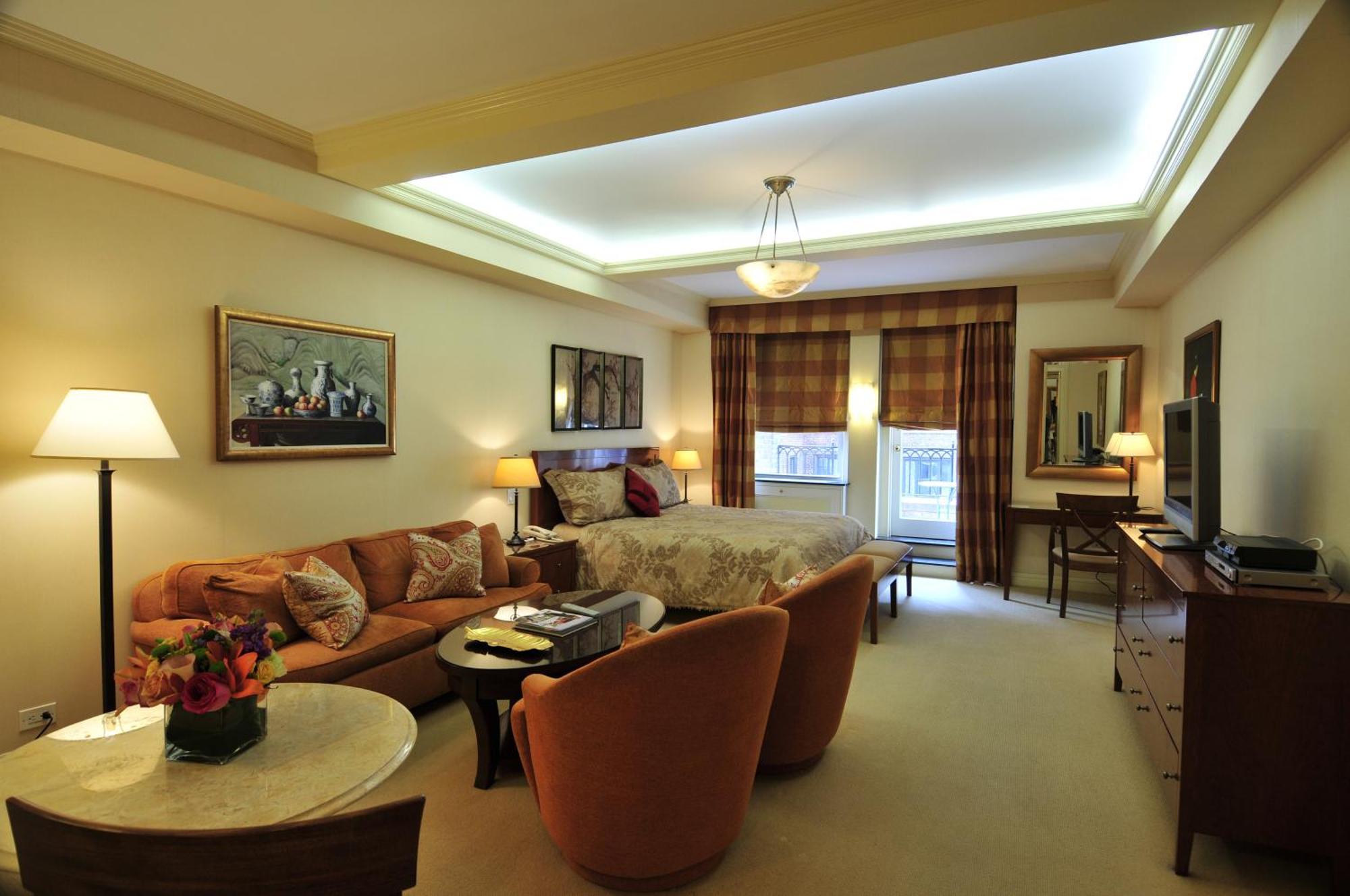 Lombardy Aparthotel 4*