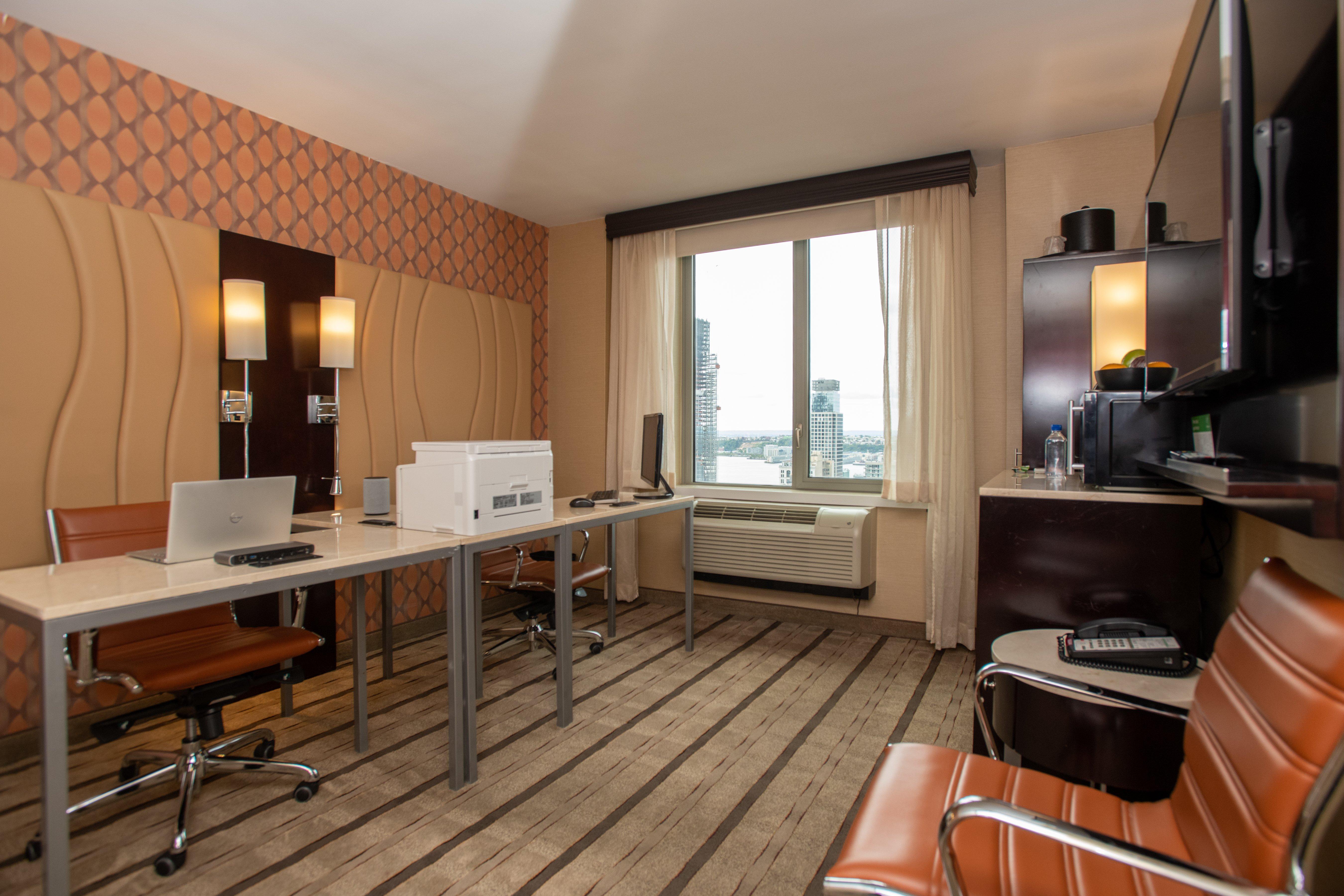 - Times Square By Ihg Hotel 3*