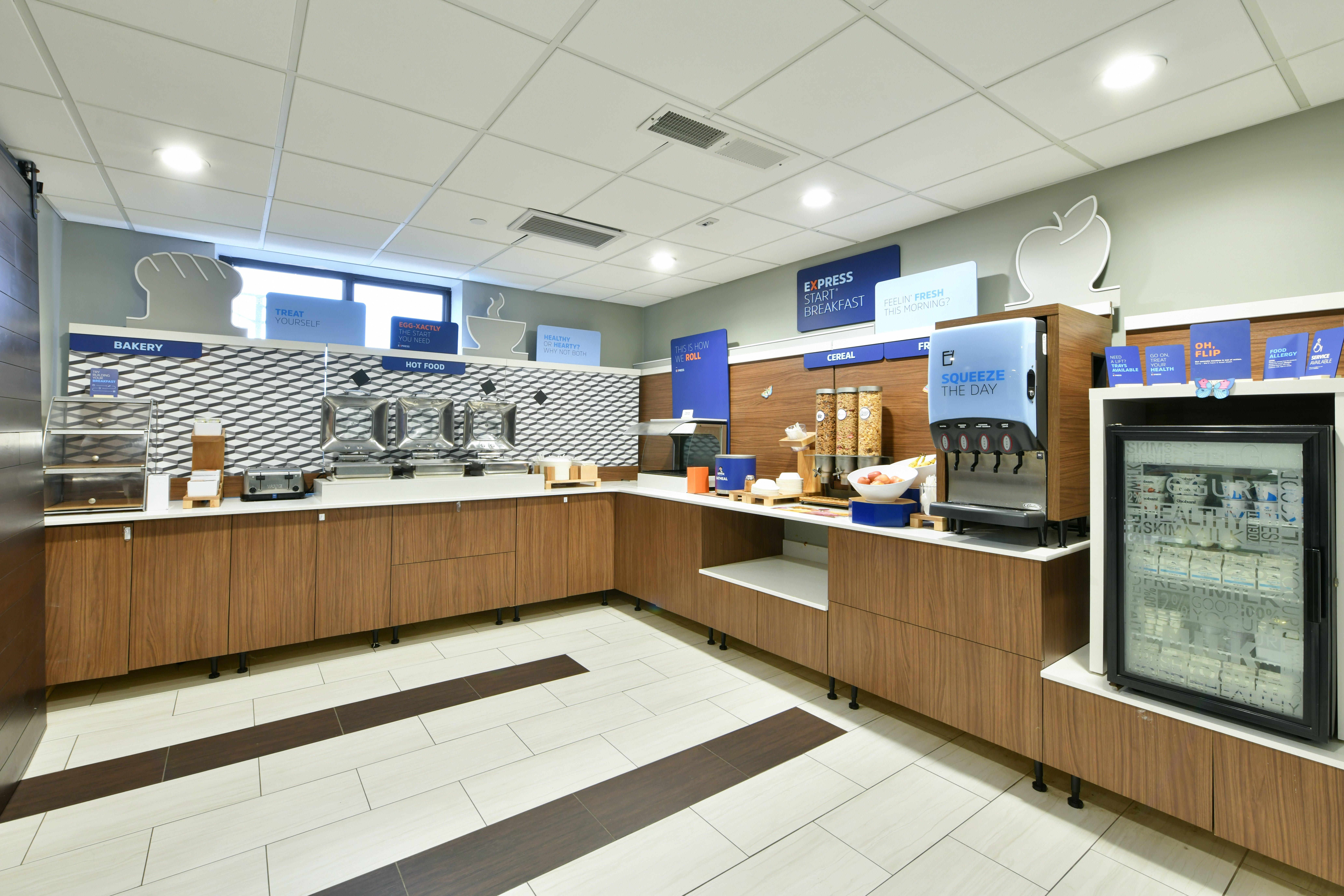 Hotel Country & By Radisson, Staten Island