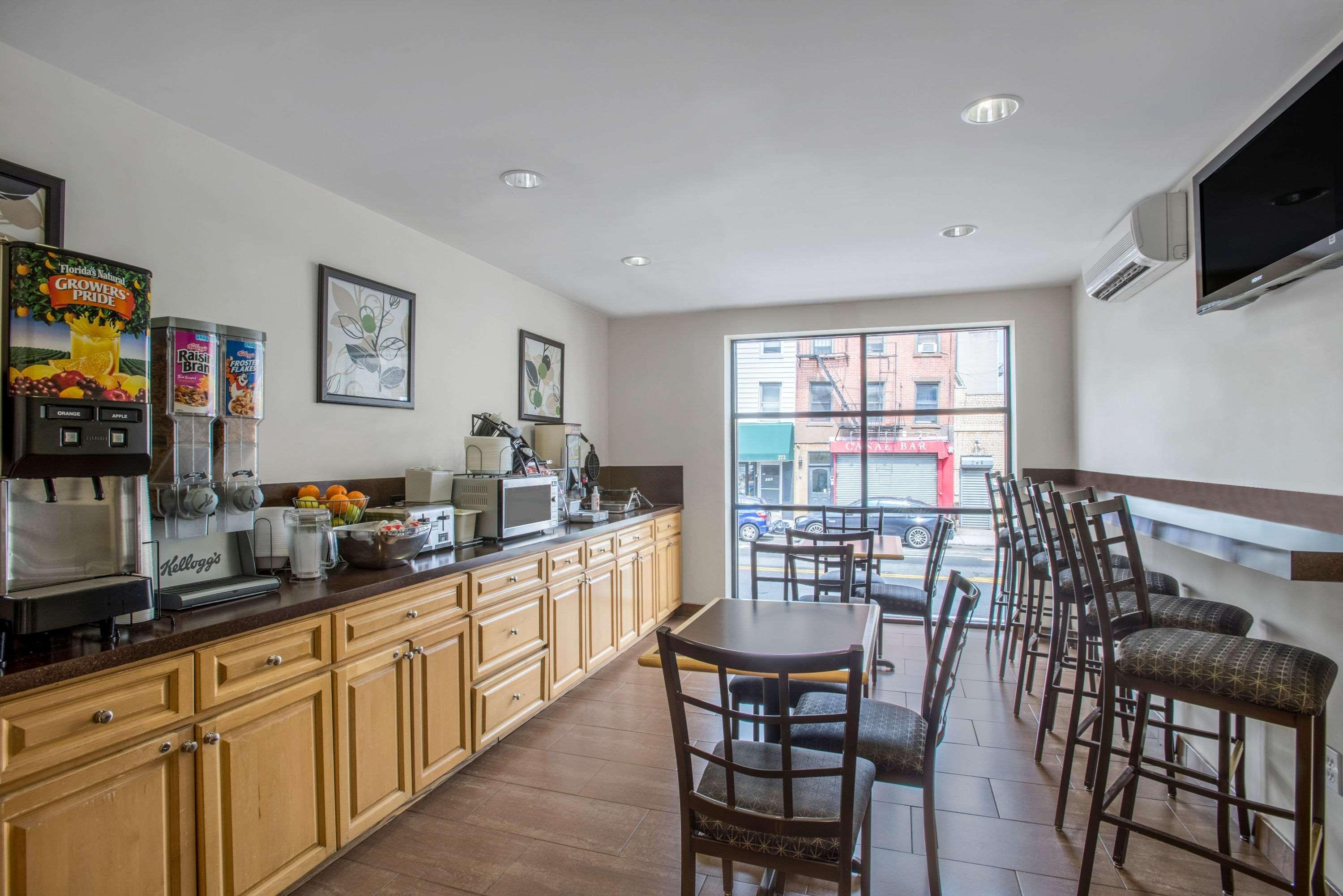 Super 8 By Wyndham Brooklyn / Park Slope New York