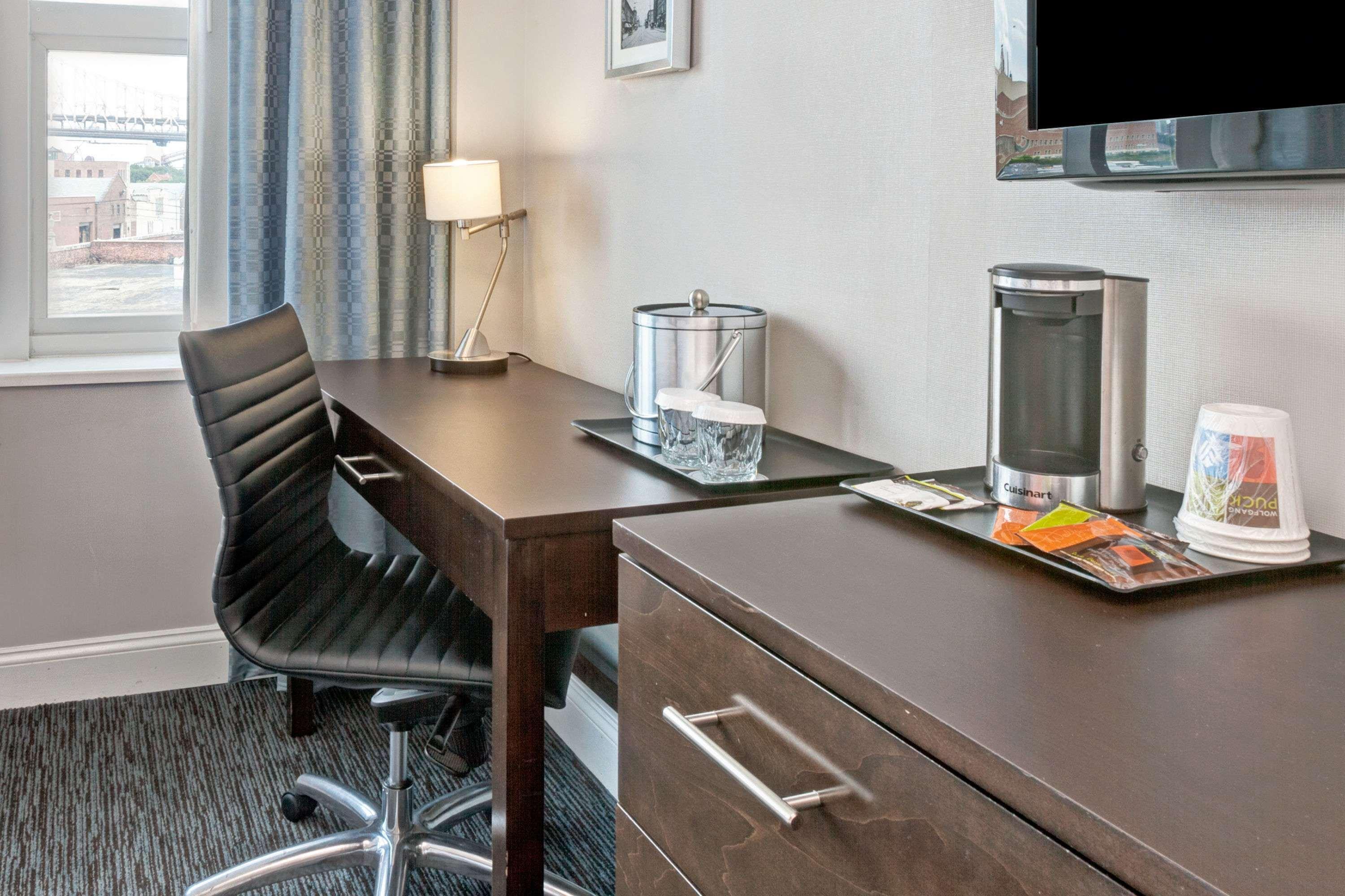 Wyndham Garden Long Island Hotel New York