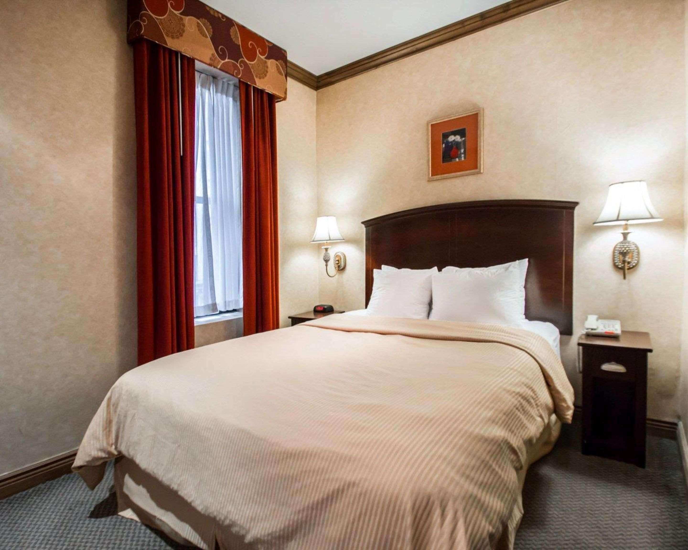 Clarion Park Avenue Hotel 2*