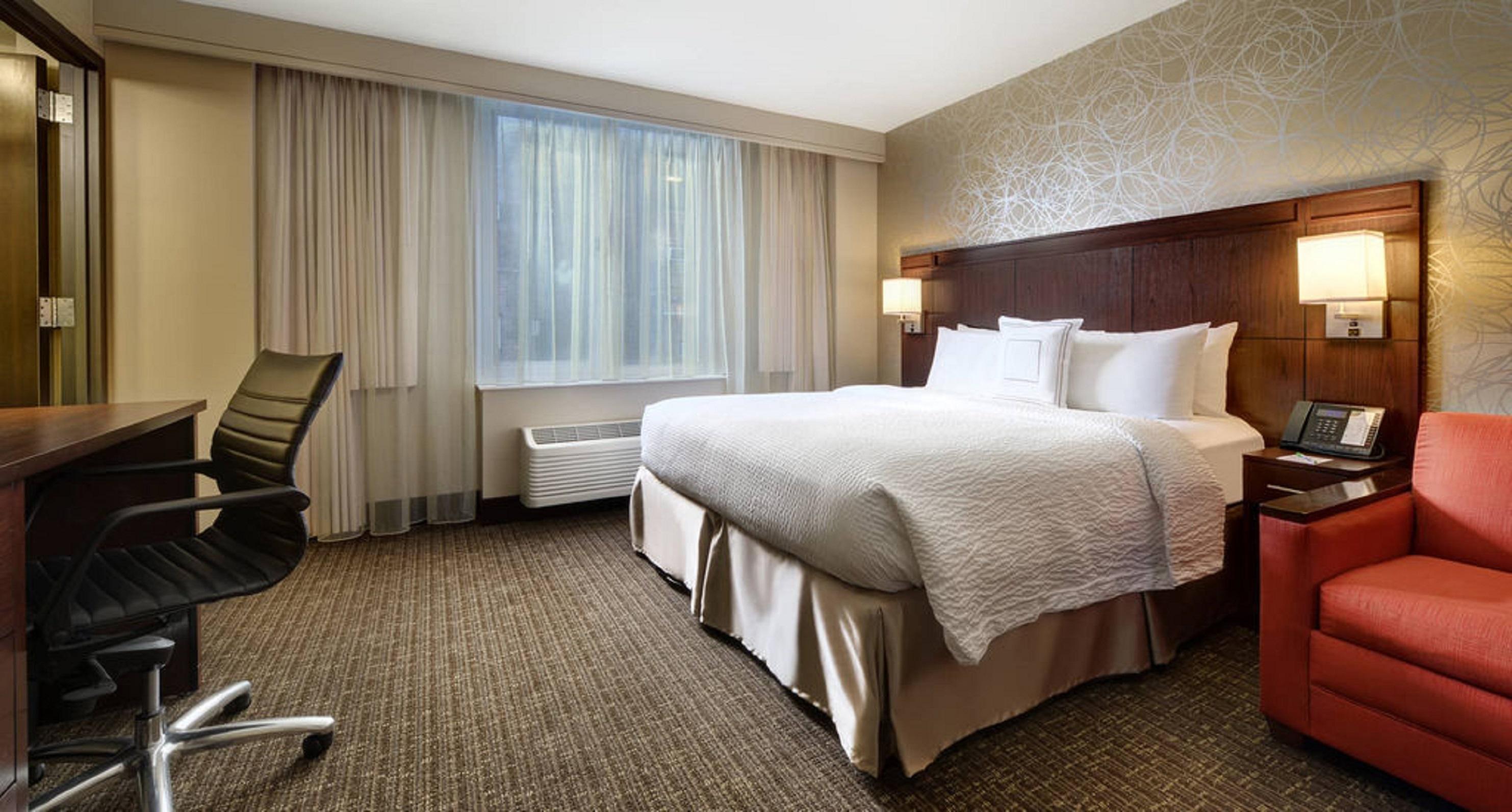 Courtyard By Marriott Times Square West 3*